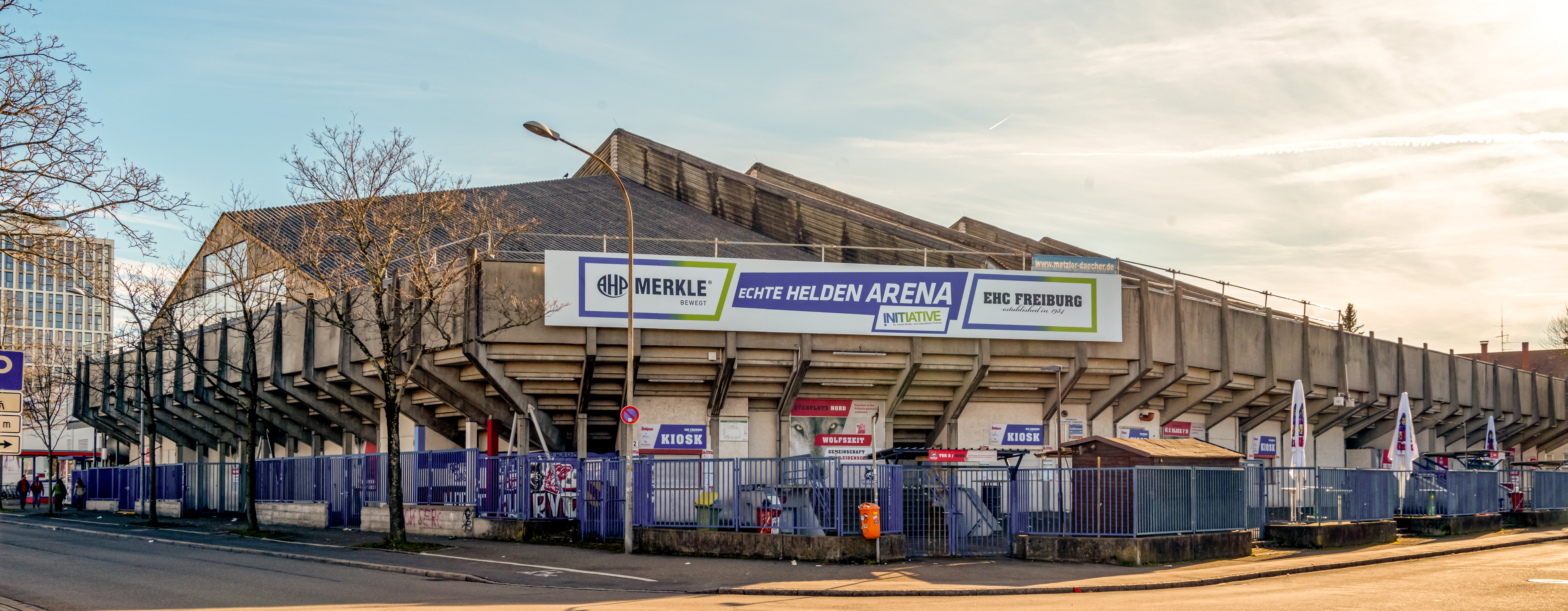 Eishockey-Arena als Kontextbild zur Meldung